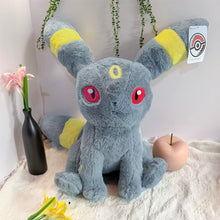 Load image into Gallery viewer, Fluffiges Umbreon Nachtara XXL Kuschel Pokemon (ca. 50cm)
