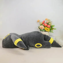 Load image into Gallery viewer, Liebenswertes schlafendes Umbreon Nachtara Kuscheltier Pokemon (ca. 60cm)