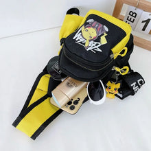 Lade das Bild in den Galerie-Viewer, Stylische Schultertasche für Kinder im Pikachu Look