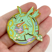 Load image into Gallery viewer, Rayquaza, Groudon oder Kyogre Brosche, Pin Anstecker
