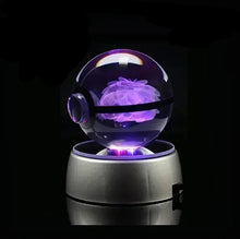 Lade das Bild in den Galerie-Viewer, Kristall Pokeball mit 3D Effekt Realxo Mewtu Pikachu uvm. kaufen