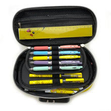 Load image into Gallery viewer, Große Pika Pokemon Federmappe mit Schloß und Tragegriff