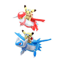 Lade das Bild in den Galerie-Viewer, Pikachu & Latios / Latias Plüsch Pokemon Plüschtier (ca. 25cm) kaufen
