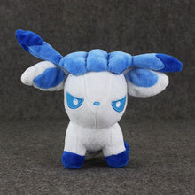 Load image into Gallery viewer, Eevee / Evoli Kawaii Plüsch Pokemon (Vaporeon Espeon Umbreon Leafeon) kaufen