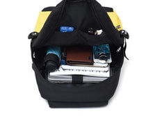 Load image into Gallery viewer, Großer Pokemon Schulrucksack mit USB Ladebuchse im Pikachu Look kaufen