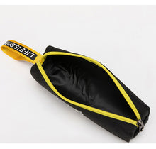 Load image into Gallery viewer, Pokemon Pikachu Canvas Federmappe / Federtasche kaufen