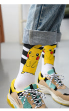 Load image into Gallery viewer, Stylishe Pokemon Pikachu Socken kaufen
