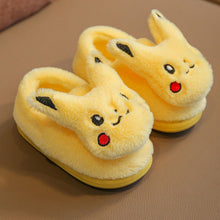 Lade das Bild in den Galerie-Viewer, Pokemon Pikachu Plüschige Kinder Hausschuhe kaufen