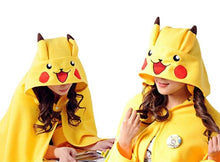 Load image into Gallery viewer, Pokemon Pikachu Cosplay Umhang mit integrierter Mütze kaufen