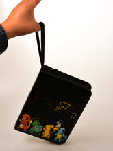 Load image into Gallery viewer, Stabile Pokemon Sammel Karten Schutz Tasche für 200 oder 400 Karten kaufen