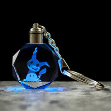 Lade das Bild in den Galerie-Viewer, Pokemon Kristall Anhänger mit 3D Effekt - viele Motive kaufen