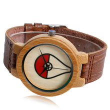 Load image into Gallery viewer, Pokeball Pokemon Bambus Holz Armbanduhr kaufen