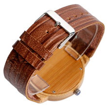 Load image into Gallery viewer, Pokeball Pokemon Bambus Holz Armbanduhr kaufen