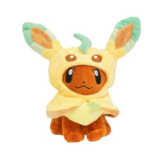Lade das Bild in den Galerie-Viewer, Eevee Plüsch mit Poncho - Umbreon, Espeon, Jolteon, Vaporeon, Sylveon, Flareon (ca. 20cm) kaufen