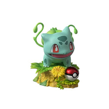 Lade das Bild in den Galerie-Viewer, Niedliche Bisasam Bulbasaur Figure mit kleinen Pokeball - Deako, Sammel-Figur ca. 10cm
