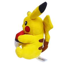 Lade das Bild in den Galerie-Viewer, Pokemon Pikachu mit Herz in Pokeball Form Kuscheltier (ca. 23cm)
