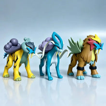 Load image into Gallery viewer, Detailreiche Suicune, Entei oder Raikou Pokemon Figuren
