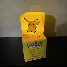 Load image into Gallery viewer, Pokemon Pikachu Nachtlicht Lampe in Würfelform (10*10*10cm)

