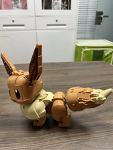 Load image into Gallery viewer, Große Evoli Eevee Klemm-Baustein Figur (587 Bausteine, 19x21cm)
