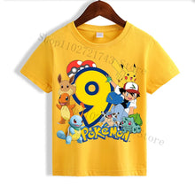 Lade das Bild in den Galerie-Viewer, Kinder Pokemon Pikachu Gelbes Geburtstags T-Shirt mit Jahreszahl
