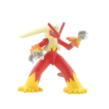 Lade das Bild in den Galerie-Viewer, Blaziken Lohgock Pokemon Figur
