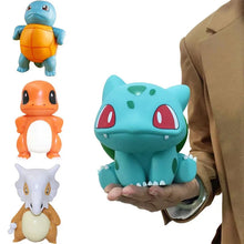 Lade das Bild in den Galerie-Viewer, Große Detailreiche Bisasam, Schiggy oder Glumanda Figur, Geschenkidee für kleine und große Pokemon Trainer
