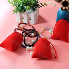 Load image into Gallery viewer, Weihnachtliche Pokemon Pikachu Tassche mit Kordel für Nikolaus, Weihnachten Geschenke etc.
