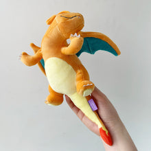 Load image into Gallery viewer, Niedliches Glurak Charizard Plüsch Kissen (ca. 23cm oder 45cm)
