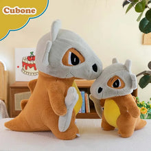 Lade das Bild in den Galerie-Viewer, Tragosso Pokemon Cubone Plüschtier in XXL (ca. 45 oder 70cm)
