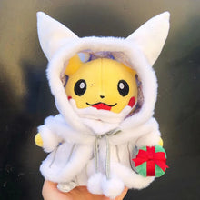 Load image into Gallery viewer, Pikachu Kuscheltier in weihnachtlichen Motiven
