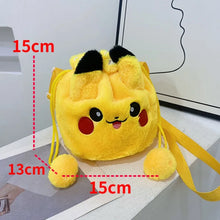 Lade das Bild in den Galerie-Viewer, Flauschige Pikachu Schultertasche

