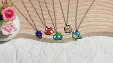 Load and play video in Gallery viewer, Lustige Pokemon Halsketten, Bisasam, Enton, Gengar, Glumanda oder Schiggy
