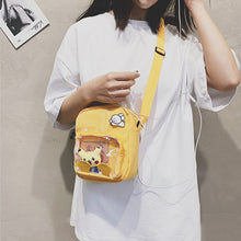 Lade das Bild in den Galerie-Viewer, Pokémon Pikachu Messenger Bag mit transparenter Front kaufen

