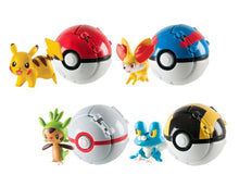 Load image into Gallery viewer, Poke Ball Set mit 12 Stk. Pokebällen und Pokemon Figuren kaufen
