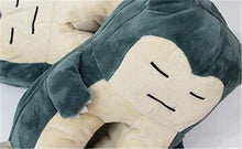 Lade das Bild in den Galerie-Viewer, Relaxo / Snorlax Kuschel Hausschuhe Slipper kaufen
