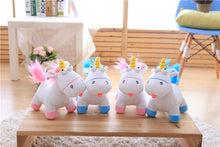Load image into Gallery viewer, Witzige Kuscheltier Einhörner aus flauschigen Plüsch kaufen
