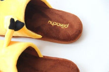 Load image into Gallery viewer, Pikachu Slipper, Hausschuhe - Pokemon Slipper kaufen

