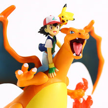 Load image into Gallery viewer, Ash Ketchum &amp; Charizard / Glurak Lizardon Sammel Figur Pokemon kaufen
