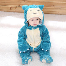 Load image into Gallery viewer, Pokemon Baby Pyjama Schlafanzug im süßen Relaxo Snorlax Look kaufen
