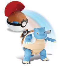 Lade das Bild in den Galerie-Viewer, Pokemon Pokeball Set mit Figur (Pikachu, Glurak, Bisaflor, Turtok, Garados) kaufen
