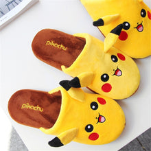 Load image into Gallery viewer, Pikachu Slipper, Pokemon Slipper, Hausschuhe,, Latschen kaufen

