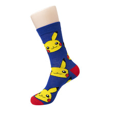 Load image into Gallery viewer, Pokemon Pikachu Socken in verschiedenen Looks kaufen
