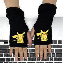 Lade das Bild in den Galerie-Viewer, Pokemon Handschuhe - verschiedene Motive &amp; Farben kaufen
