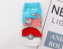 Load image into Gallery viewer, Pokemon One Size Socken (verschiedene Motive) kaufen
