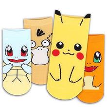 Lade das Bild in den Galerie-Viewer, Süße Pokemon Socken (Pikachu, Charmander, Enton oderSchiggy) kaufen
