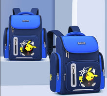 Lade das Bild in den Galerie-Viewer, Schul Rucksack mit Pikachu Pokemon Motiv kaufen
