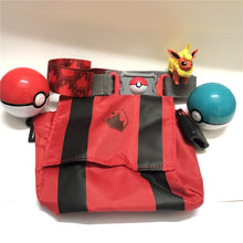 Lade das Bild in den Galerie-Viewer, Pokemon Poke Ball Gürtel mit 2x Pokeball und 1x Figur kaufen
