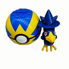 Load image into Gallery viewer, Pokeball Baustein mit Pokemon Figur - verschiedene Motive kaufen

