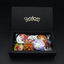 Load image into Gallery viewer, Tazos Pokémon 160 runde Pogs 2000er Edition mit Box kaufen
