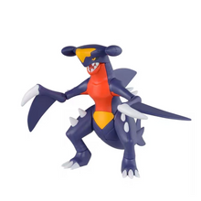 Lade das Bild in den Galerie-Viewer, Knakrack Garchomp Figur Pokemon Spielzeug kaufen
